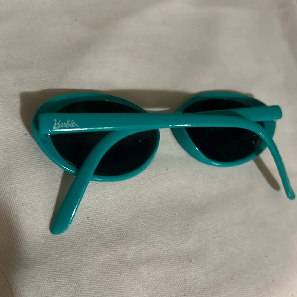 Lil Barbie Sunglasses blue. OS